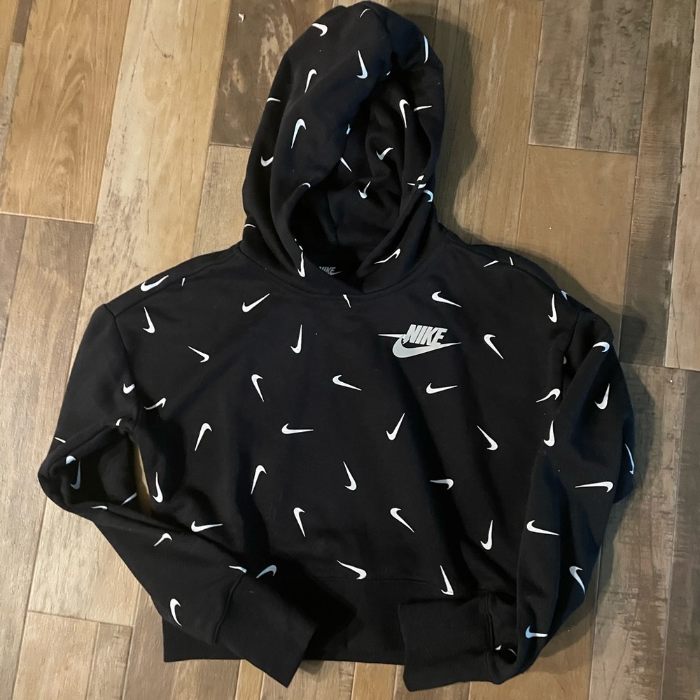 NWOT Nike Cropped girls/youth Hoodie